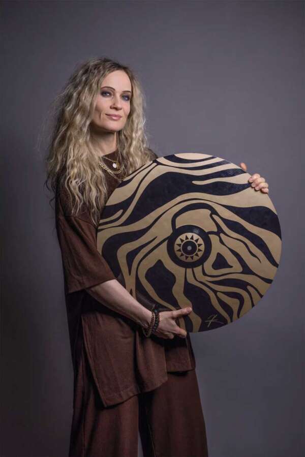 アニカ・ニルス「OCEAN TIDES」